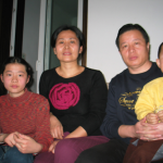 Гао Чжишэн с женой Гэн Хэ и двумя детьми. Фото: Hu Jia