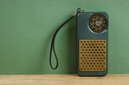 Старый транзисторный приёмник. Фото: Shutterstock