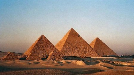 The-Pyramids-of-Giza
