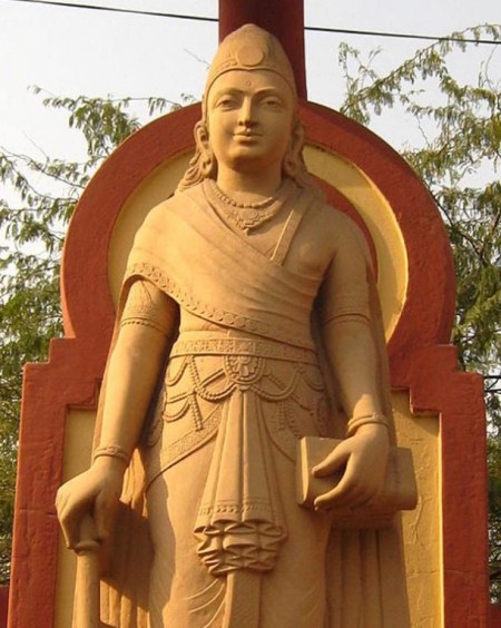 Статуя Чандрагупты Маурья, первого правителя династии и деда Ашоки. Фото: Public Domain