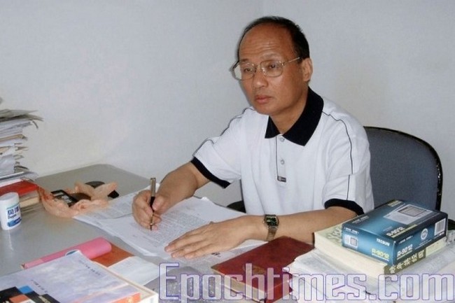 Китайский адвокат Чжэн Энчун. Фото: The Epoch Times