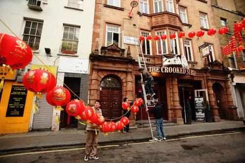 Фотообзор: В Британии готовятся к китайскому Новому Году