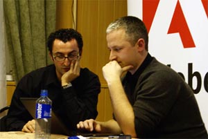 В Москве представили новые RIA-технологии компании Adobe Systems.Энрике Дувос (слева), Эндрю Шортен (справа)  