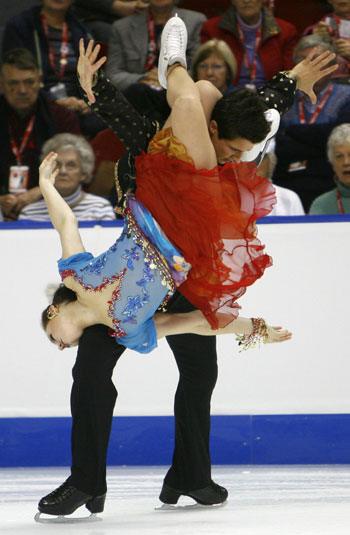 Тесса Вирту/Скотт Муар (Канада) во время оригинального танца. Фото: DAVID BOILY/AFP/Getty Images
