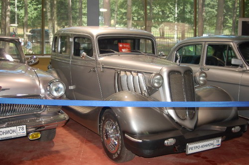 Фотообзор: В Зеленогорске открылся уникальный музей ретро автомобилей