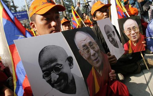 Фотообзор: Тибетские изгнанники начали шестимесячный марш протеста