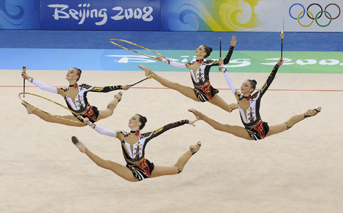 Фотообзор: У России второе олимпийское «золото» в художественной гимнастике