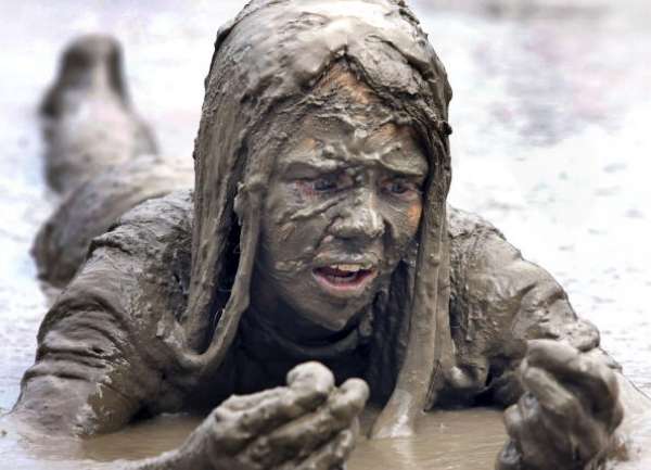 Фотообзор: В Новой Зеландии празднуют "День грязи"