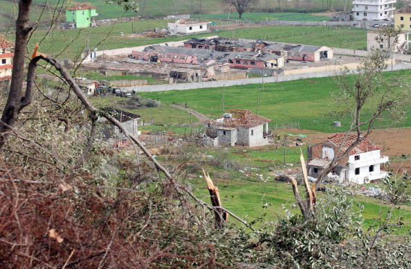 Фотообзор: В Албании продолжаются спасательные работы