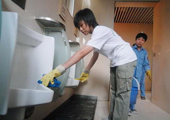Китай: объявлен конкурс на заведующего общественным туалетом