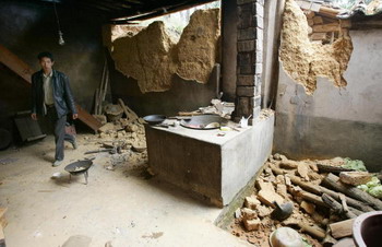 440 тысяч домов разрушено и повреждено во время землетрясения в Китае