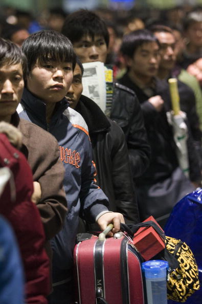 Фотообзор: Массовая предпраздничная миграция китайцев