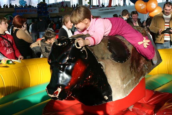 «Спортлэнд» - прекрасная возможность увидеть много нового и интересного, подарить большой праздник детям. Фото: Зоя Орленко/Великая Эпоха