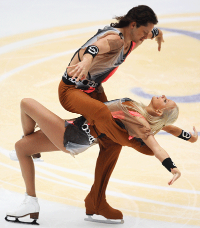 Оксана Домнина/Максим Шабалин (Россия) исполняют произвольный танец. Фото: Guang Niu/Getty Images