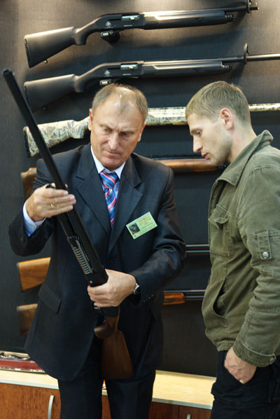 Выставка «Оружие и безопасность 2008» в Киеве. Фото: Владимир Бородин /The Epoch Times