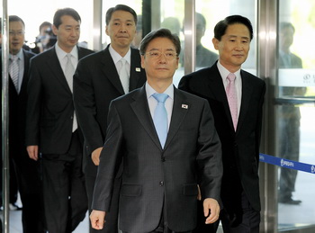 Директор промышленного комплекса Ким Юн-Так. Фото: JUNG YEON-JE/AFP/Getty Images