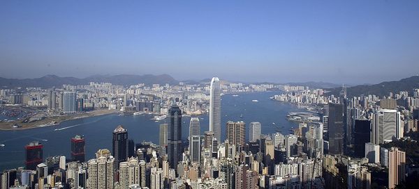 Россия и Гонконг отменили визы