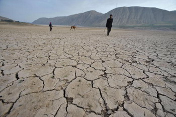 Засуха на юге Китая оставила без воды 360 тыс. человек