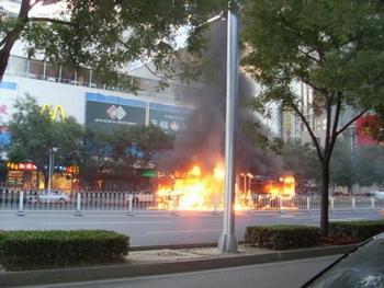 В Пекине в один день загорелись два автобуса