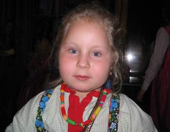 Самая юная певица, шестилетняя Лидия Григорьевна. Фото: Татьяна Серебрякова/Великая Эпоха