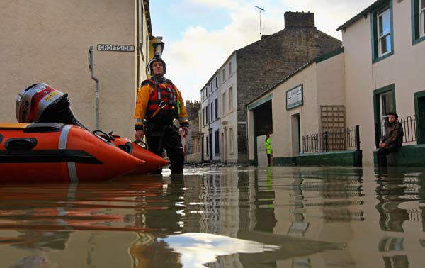 Великобритания: эвакуация из зон наводнения. Фоторепортаж