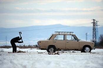 Эскперемент по стимулированию покупки новых автомобилей пройдет почти в 20-ти регионах России Фото: DIMITAR DILKOFF /Getty Images 
