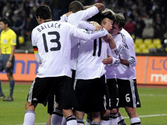 Игроки сборной Германии празднуют победу. Фото: uefa.com
