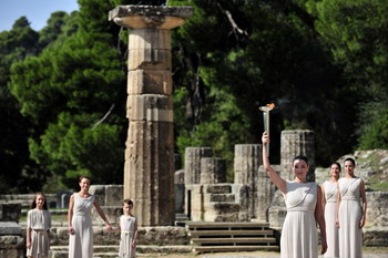 В Греции зажжен огонь зимней Олимпиады