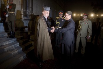 Избранный на второй срок  президент Афганистана Хамид Карзай примет присягу