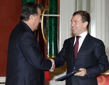 В Москву с официальным визитом прибыл президент Таджикистана