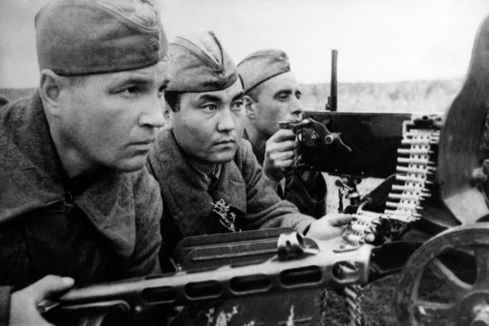 Юбилей Сталинградской битвы отметят салютом из орудий военного времени
