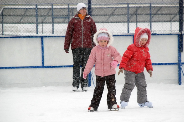 8 марта москвички могут бесплатно покататься на коньках. Фото: Юлия Цигун/Великая Эпоха (The Epoch Times)