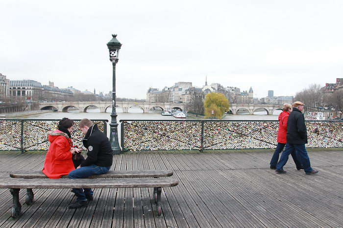 День Святого Валентина многие россияне проводят в Париже и Праге