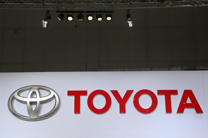 Toyota снова лидирует по продажам
