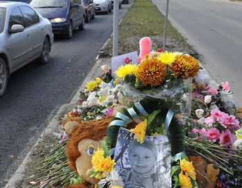 Место ДТП в Брянске, где погибла трёхлетняя Соня Сивакова. Фото РИА Новости