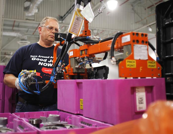 Завод  Ford Motor Company запустил производственную линию новой гибридной трансмиссии