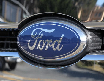 Логотип Ford. Фото: Justin Sullivan / Getty Images