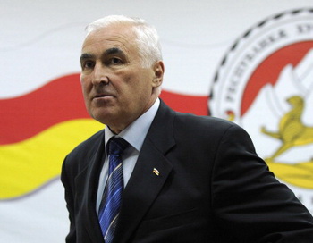 В Южной Осетии официально вступил в должность новый президент