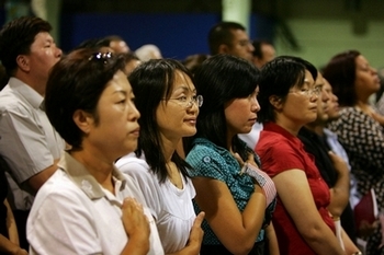 За восемь лет американское гражданство приняли более 200 тысяч китайцев