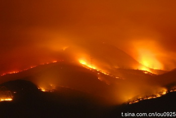 Лесной пожар в китайской провинции Юньнань возобновился