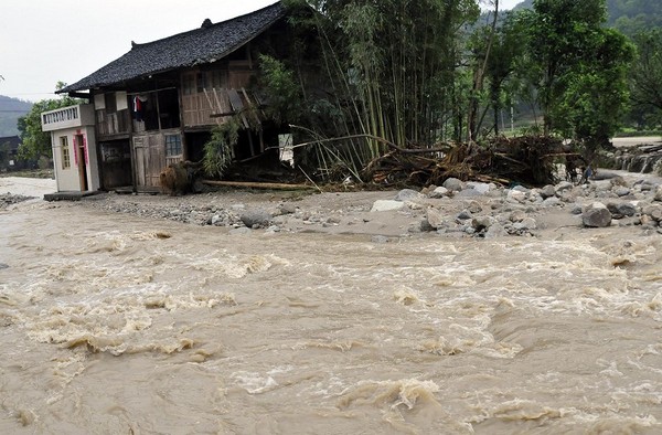В Китае новые бедствия: наводнение и нашествие крыс и мышей. Фоторепортаж
