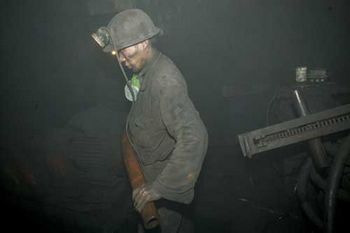 Каждый год в китайских шахтах гибнут тысячи рабочих. Фото с epochtimes.com