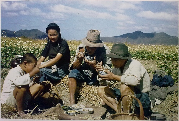 Китайские крестьяне 65 лет назад