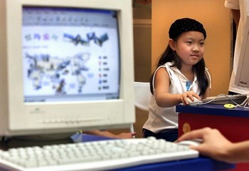 В Китае третью часть Интернет-пользователей составляют несовершеннолетние