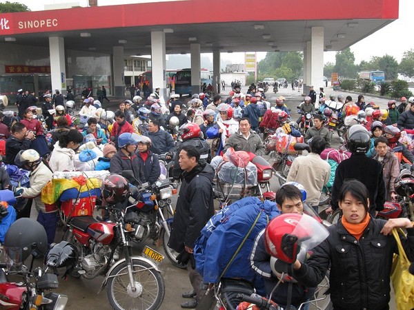 «Великая новогодняя миграция» китайцев достигла своего пика. Фотообзор