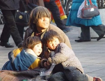 Больше половины жителей Китая живут на грани бедности. Фото с epochtimes.com