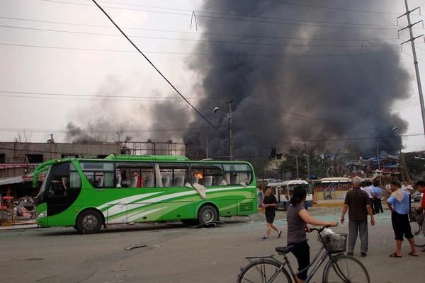 Взрыв на заводе в городе Нанкине. Сотни раненых. Фото