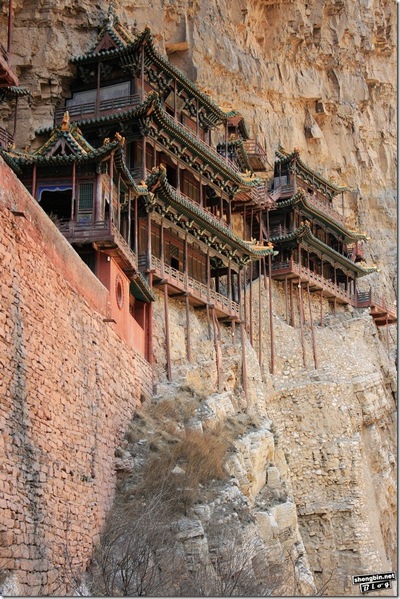 Китай. Удивительный «Храм, висящий в пустоте». Фотообзор