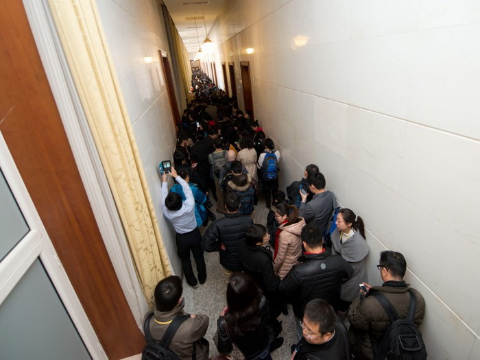 Китайские пользователи Интернета говорят о драке на закрытии XVIII съезда