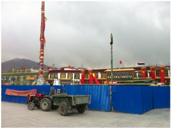 Китайский режим превращает тибетскую столицу в парк развлечений